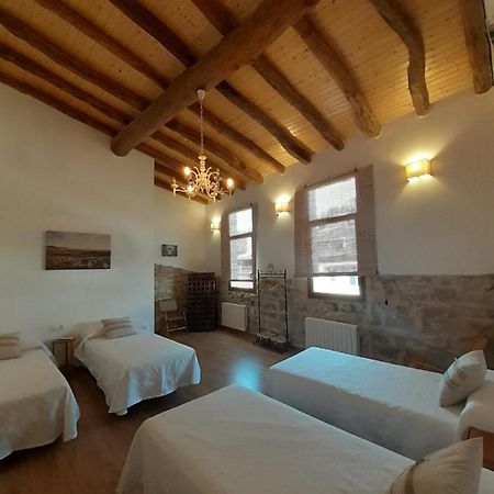 לינה וארוחת בוקר Corbera Casa La Foradada מראה חיצוני תמונה
