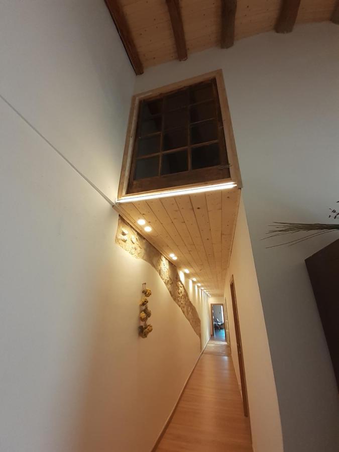 לינה וארוחת בוקר Corbera Casa La Foradada מראה חיצוני תמונה