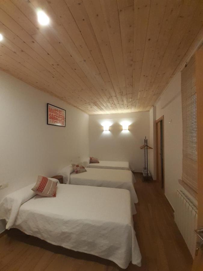 לינה וארוחת בוקר Corbera Casa La Foradada מראה חיצוני תמונה